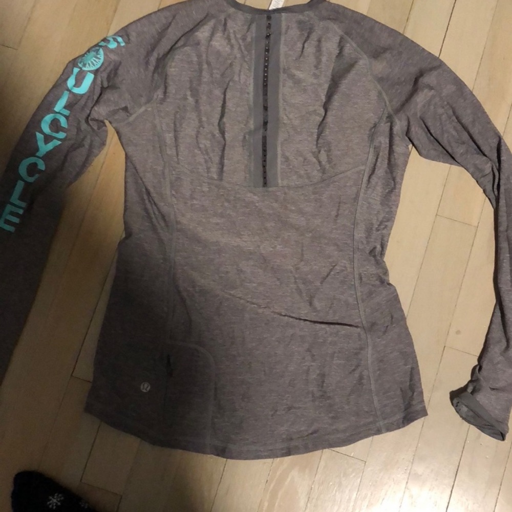 Soul Cycle lulu lemon long sleeve shirt